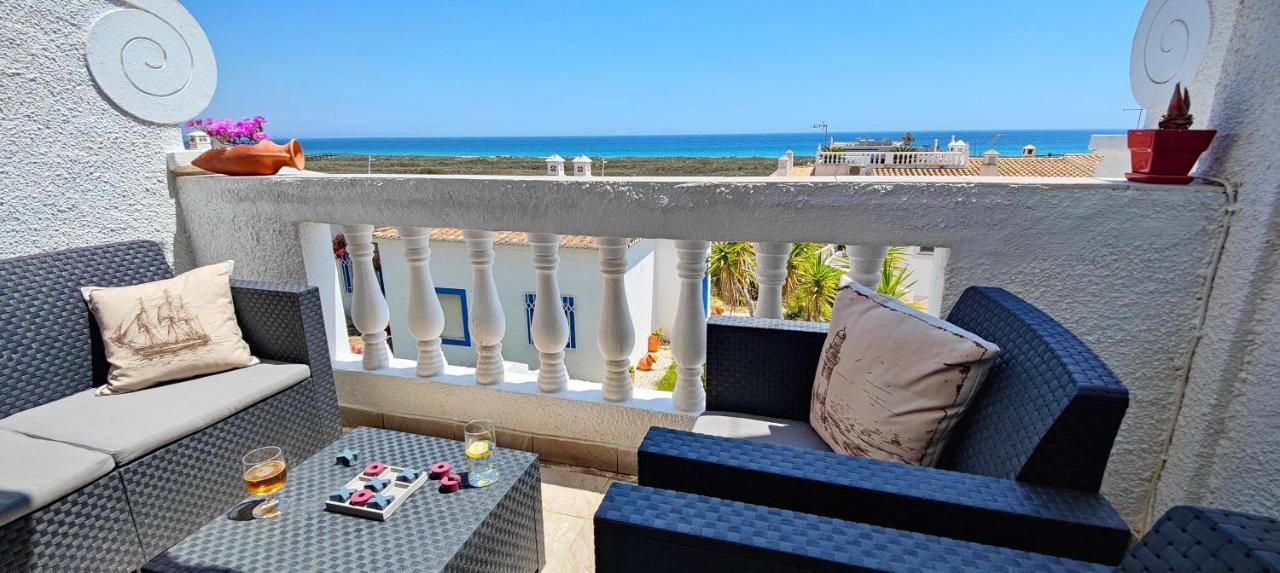 The Swallow'S Rest Beach House - Meia Praia Lagos Esterno foto